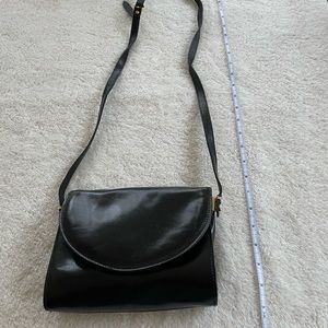 Italian leather shoulder bag.